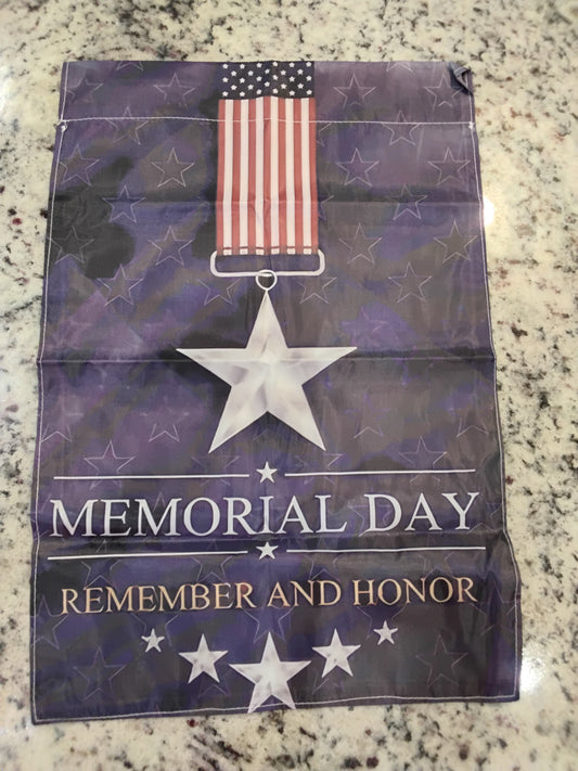 Garden Flag - Memorial Day - Star - Remember and Honor