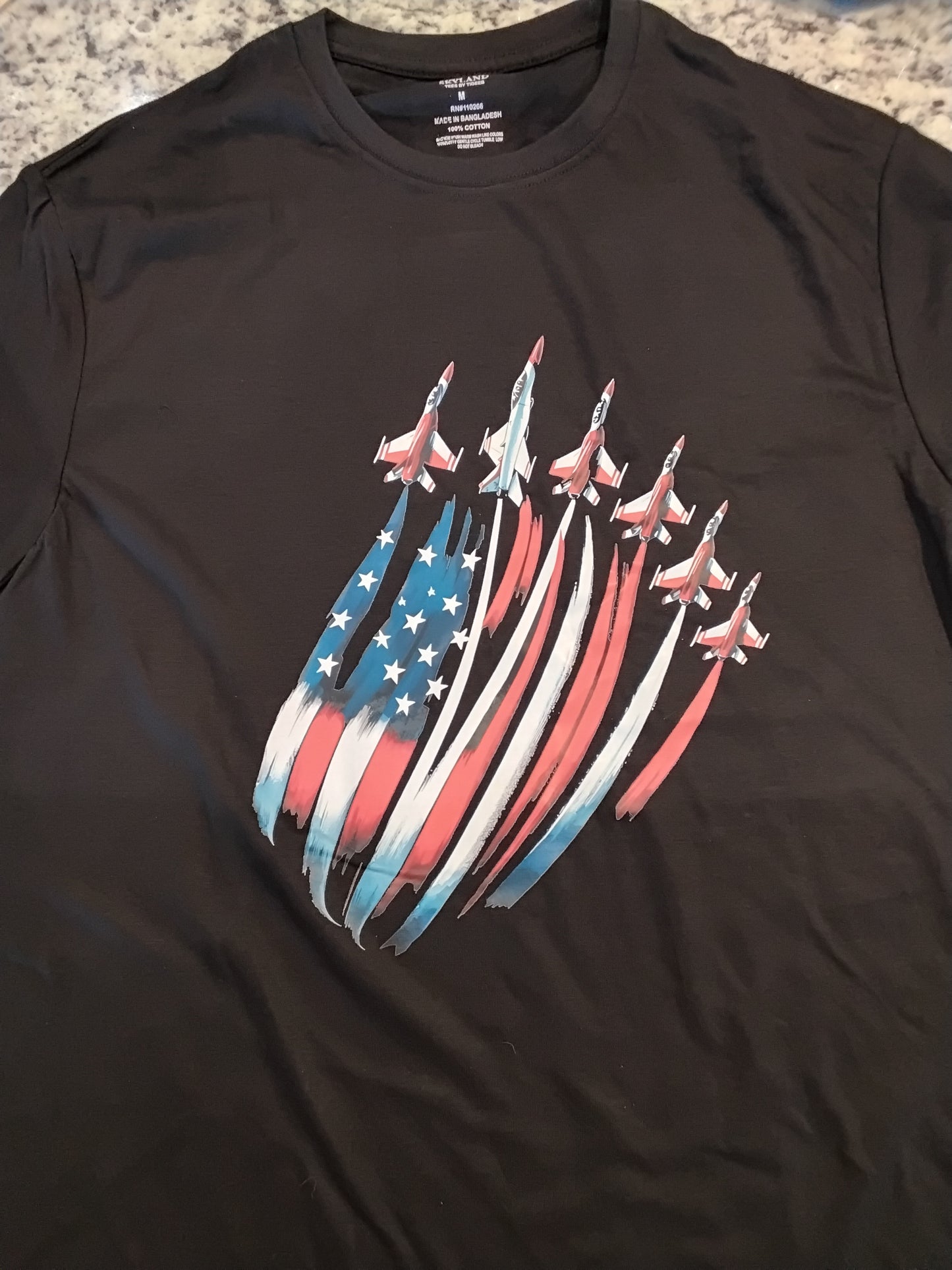 T-Shirt - Black w/ Flag Made by Jets  Size Medium - M